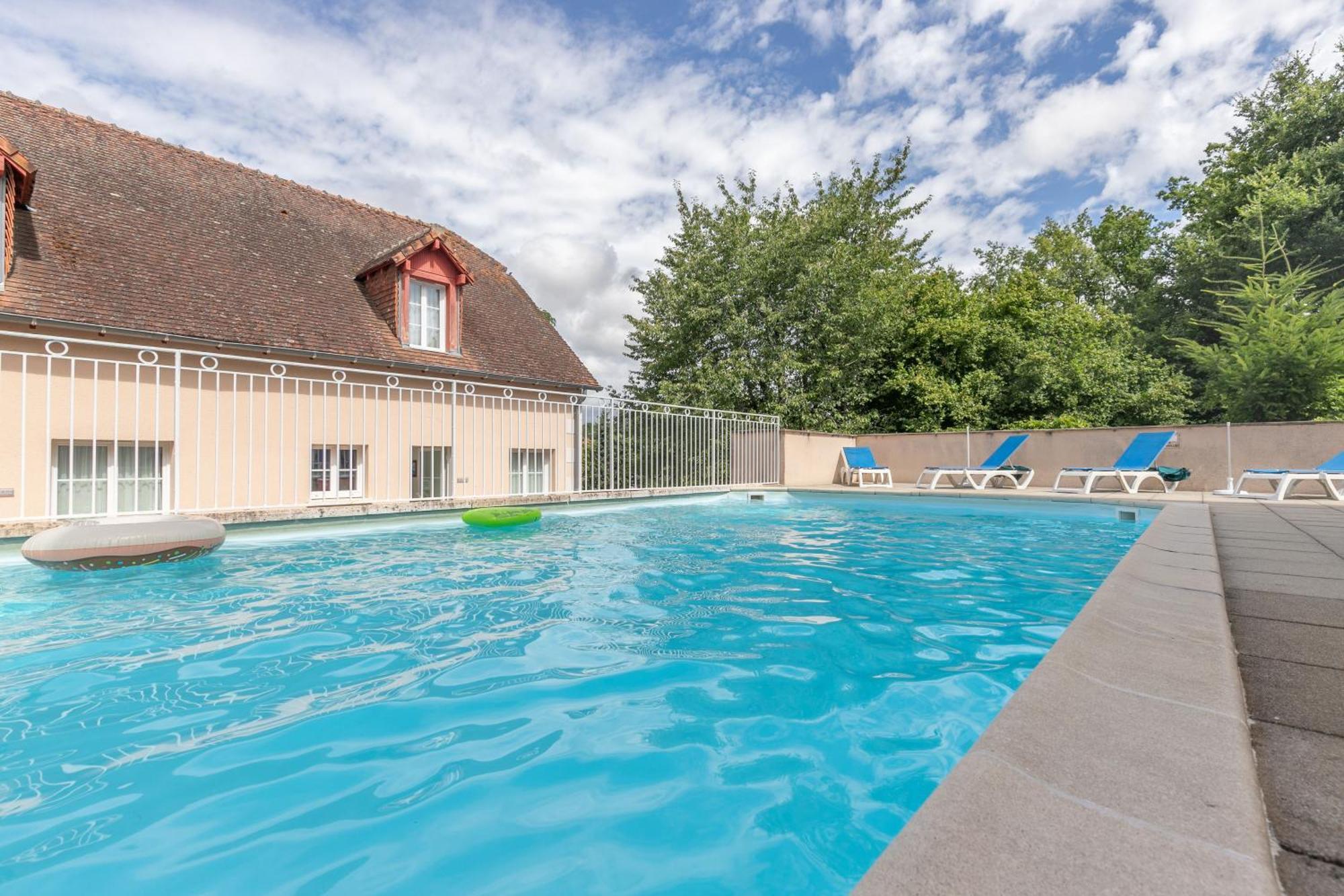 Grand Studio Le Bleu Posay La Roche-Posay Exterior photo